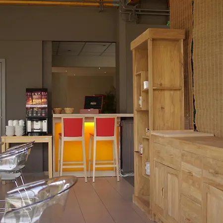 Отель Le Relais De La Haute Sambre